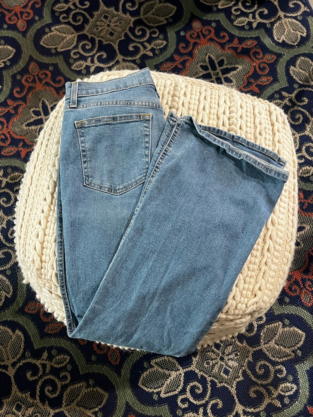 Levi's Light Blue Denim Jeans with Contrast Stitching
